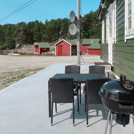 Nesholmen By Interhome Leirvik (Sogn og Fjordane)