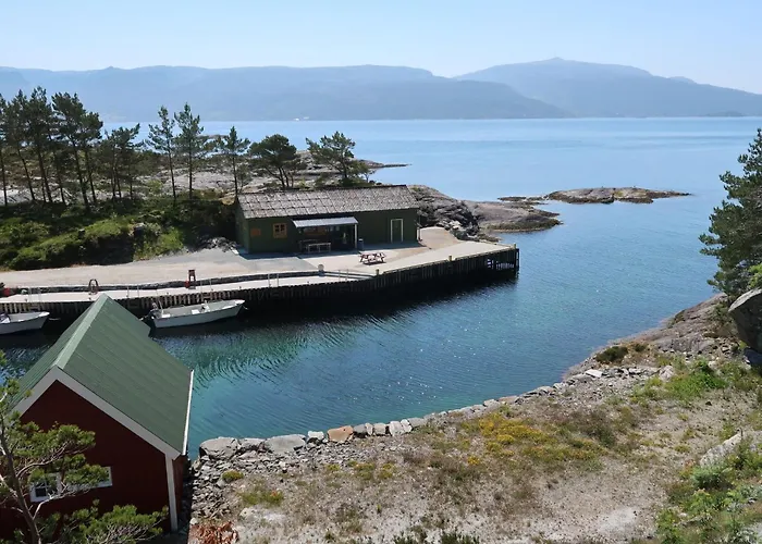 Nesholmen By Interhome Tatil Evi Leirvik (Sogn og Fjordane)