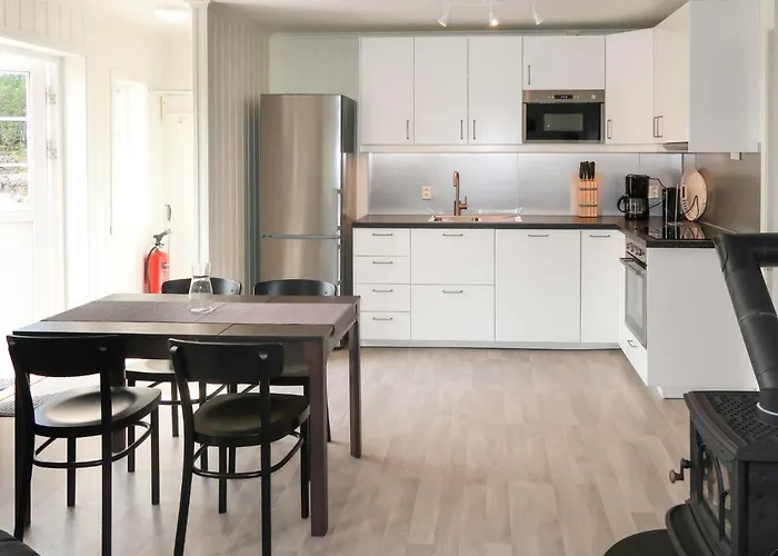 別荘 Nesholmen By Interhome